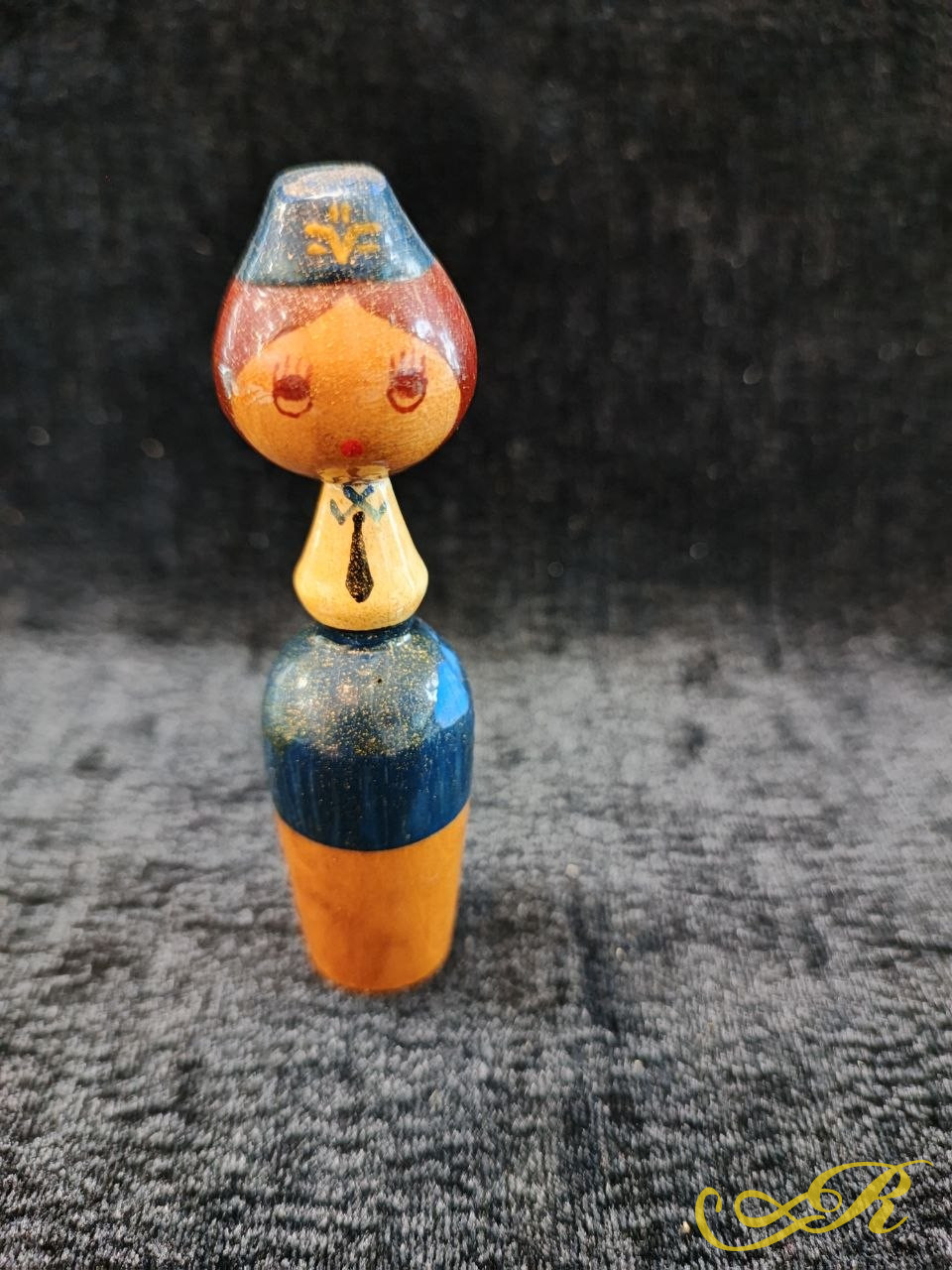 Винтажная деревянная фигурка. СССР. Ручная роспись. В-9,3 см. Ш-2,1 см.