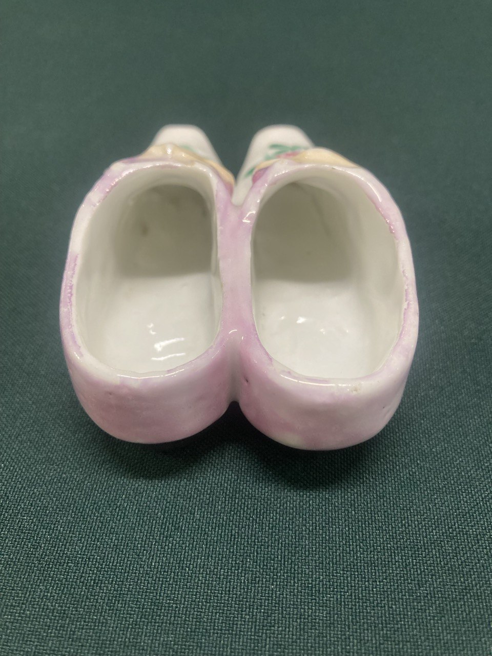 Фарфоровые башмачки, живопись. Франция 1920-1930 г.