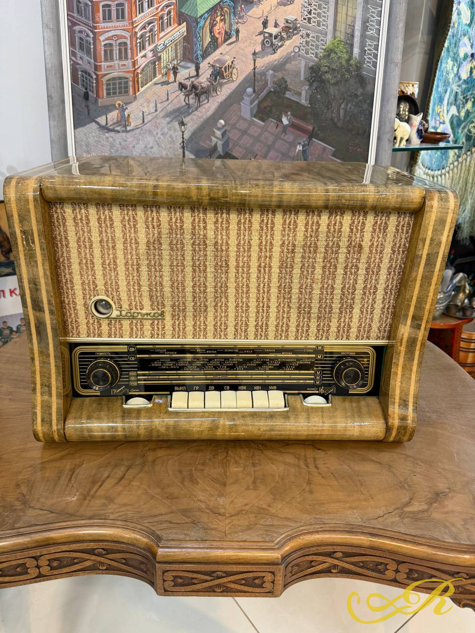Винтажный ламповый радиоприёмник «Харьков» производства СССР, встроен FM.