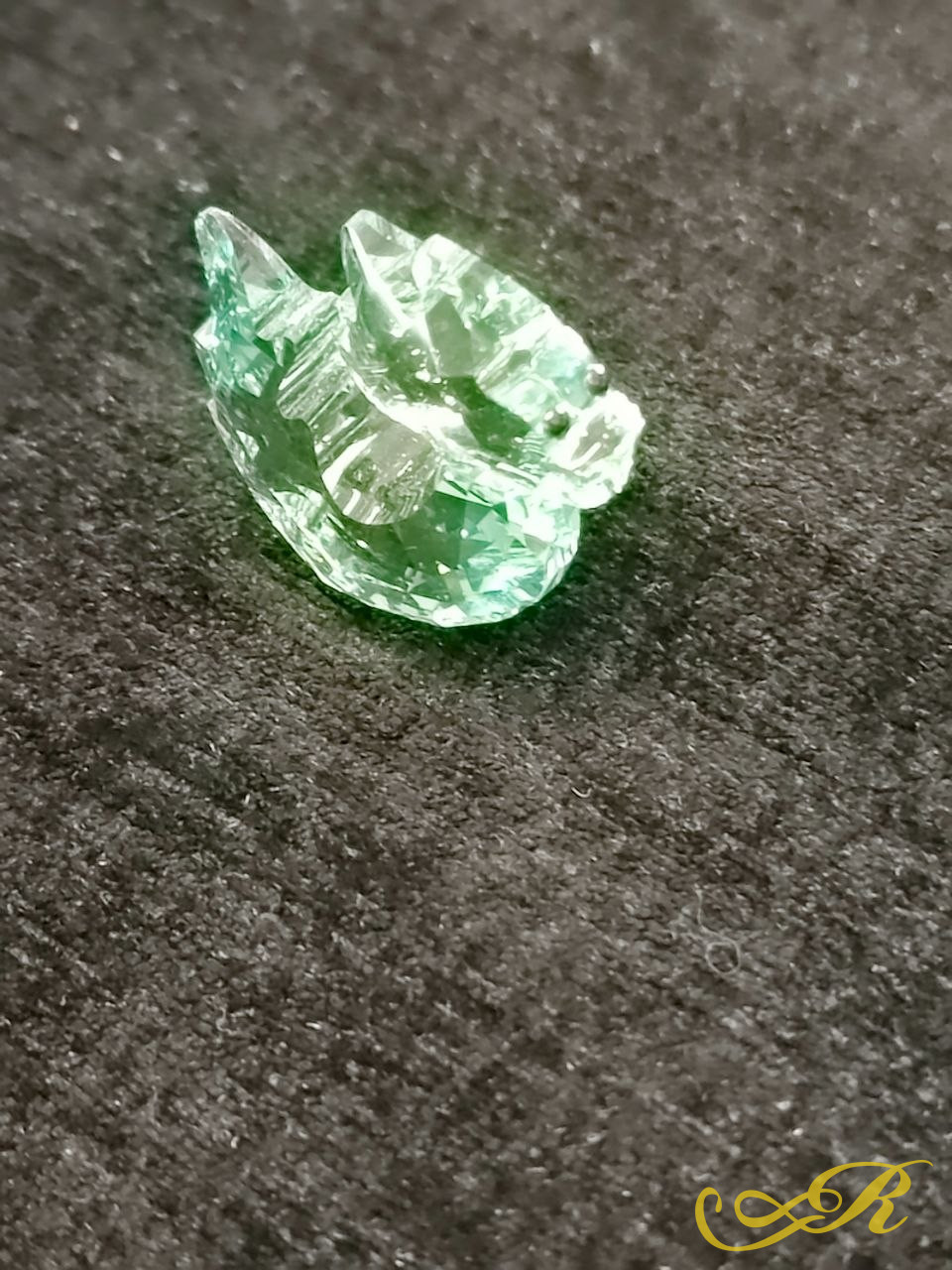  Swarovski "Lucky Dragon" зеленого хрусталя Erinite с глазами из черного хрусталя. 