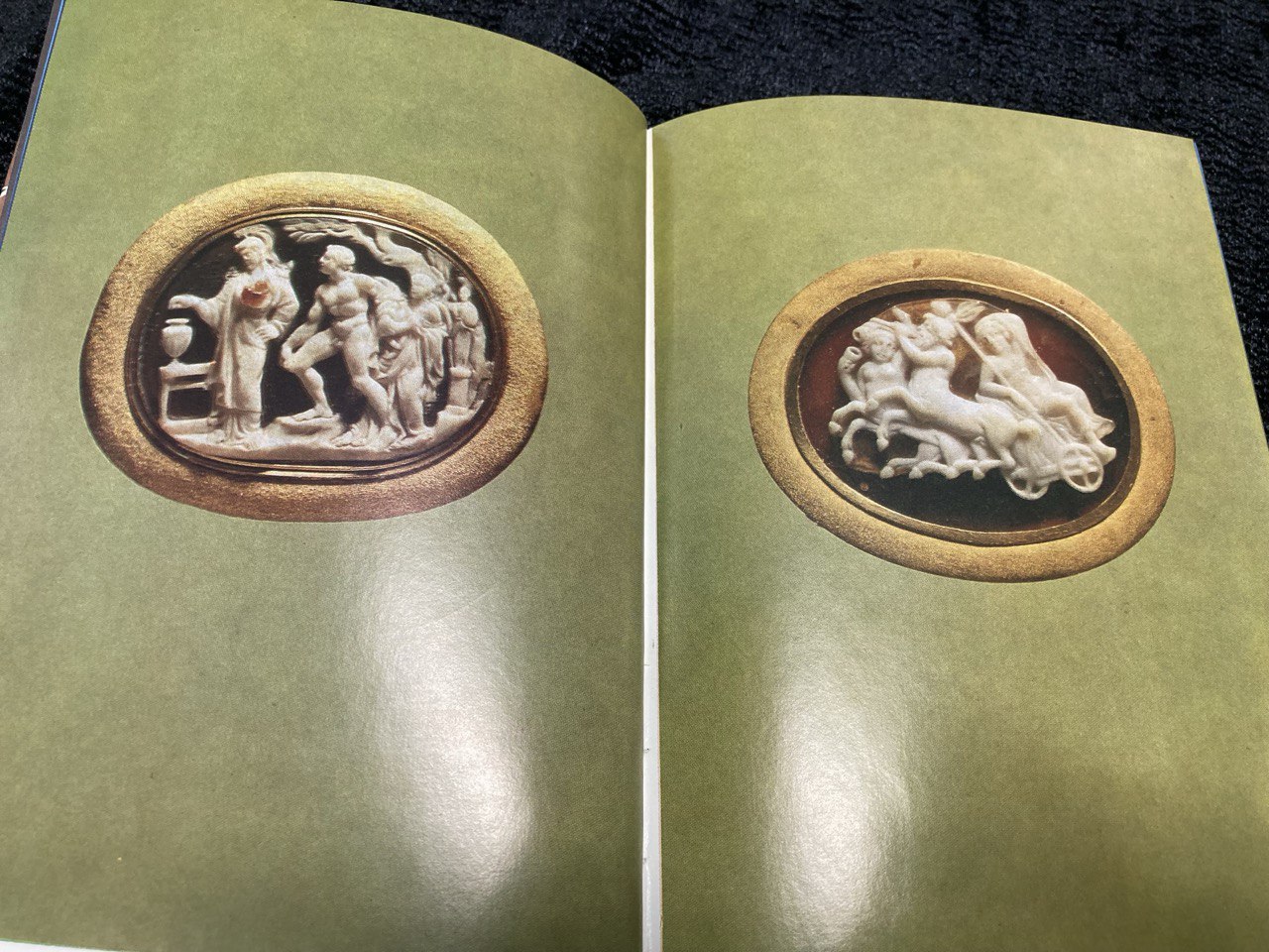 Antike kameen книга на немецком языке. 55 стр.