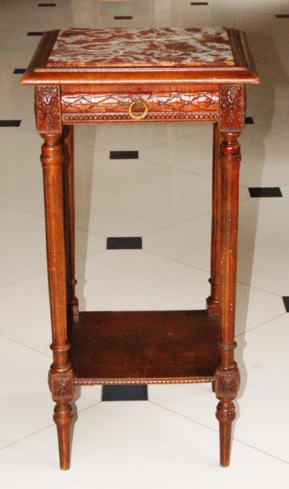 Консоль с выдвижным ящиком, нач. ХХ в.