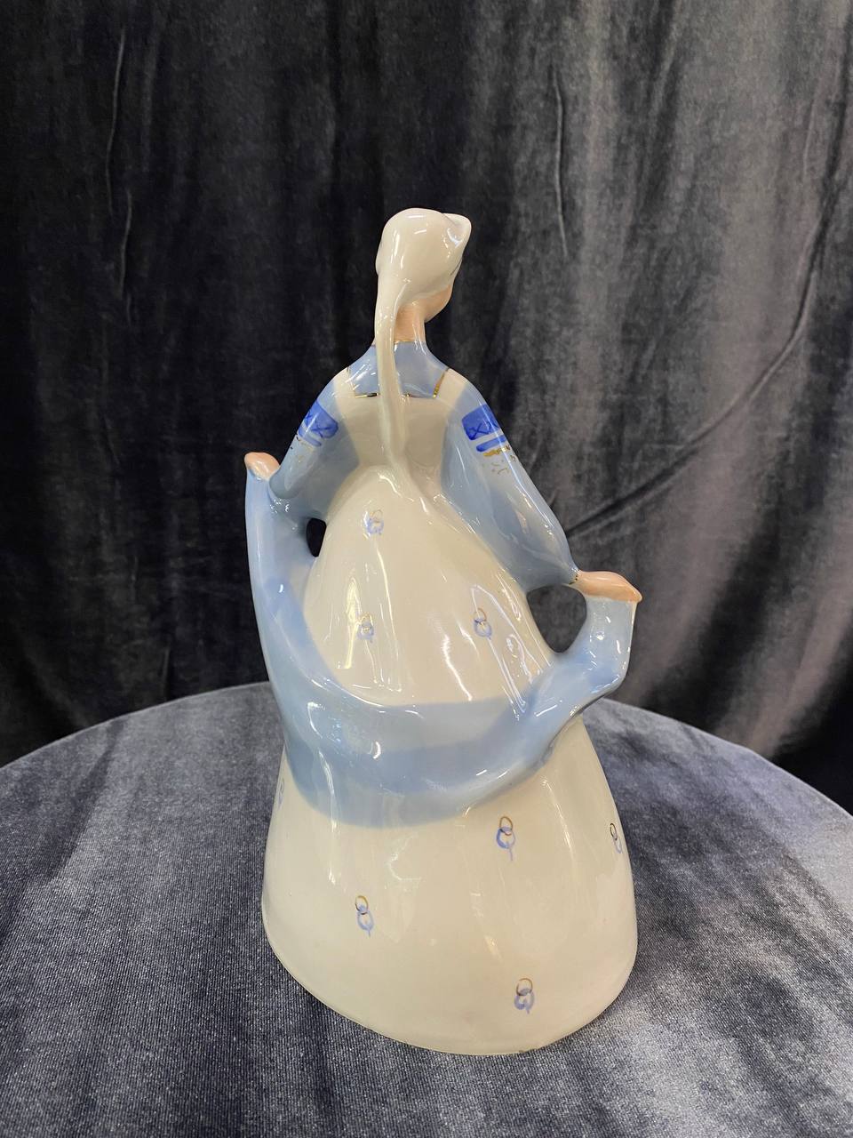 Статуэтка «Лебедушка», фарфор