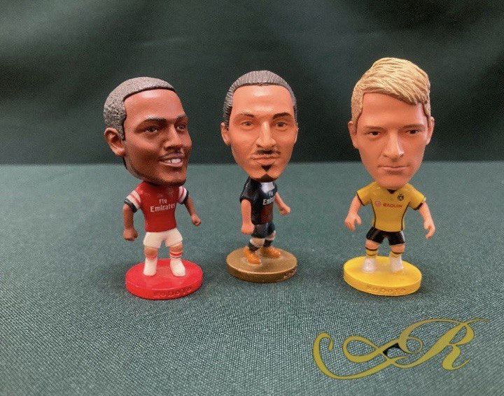 Фигурки футболистов 3 шт. Цена за 1 фигурку. Высота 7 см.