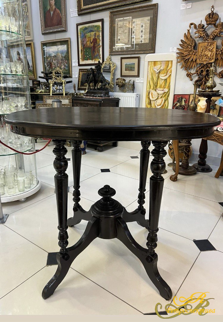 Стол овальный. Дерево. Россия XIX - XX в.в.