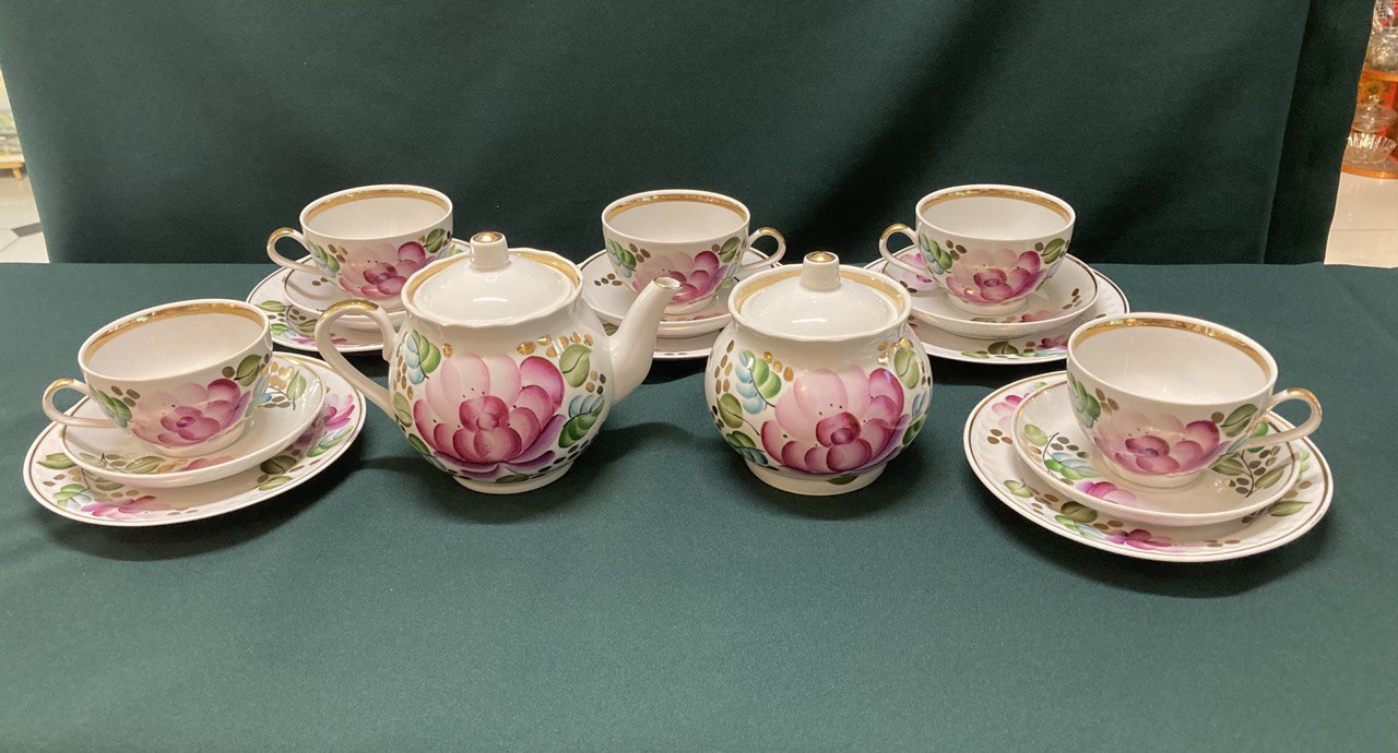 Фарфоровый чайный сервиз. Прокопьевский ФЗ.  СССР.