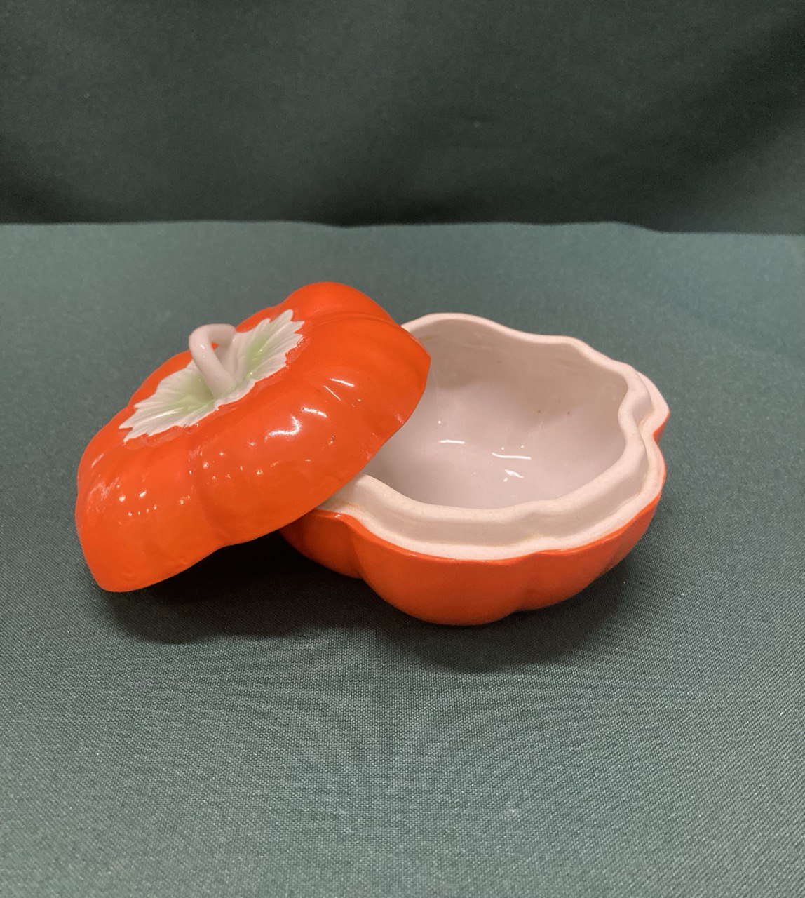 Фарфоровая шкатулка «Тыква»