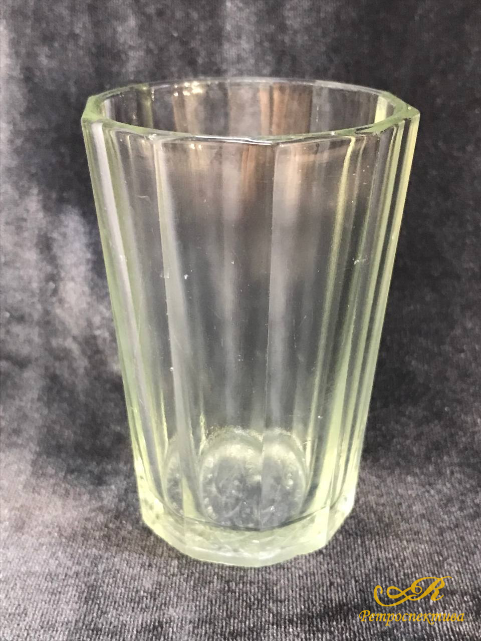 163 Стакан, высота 8,5 см,объем 100 мл.