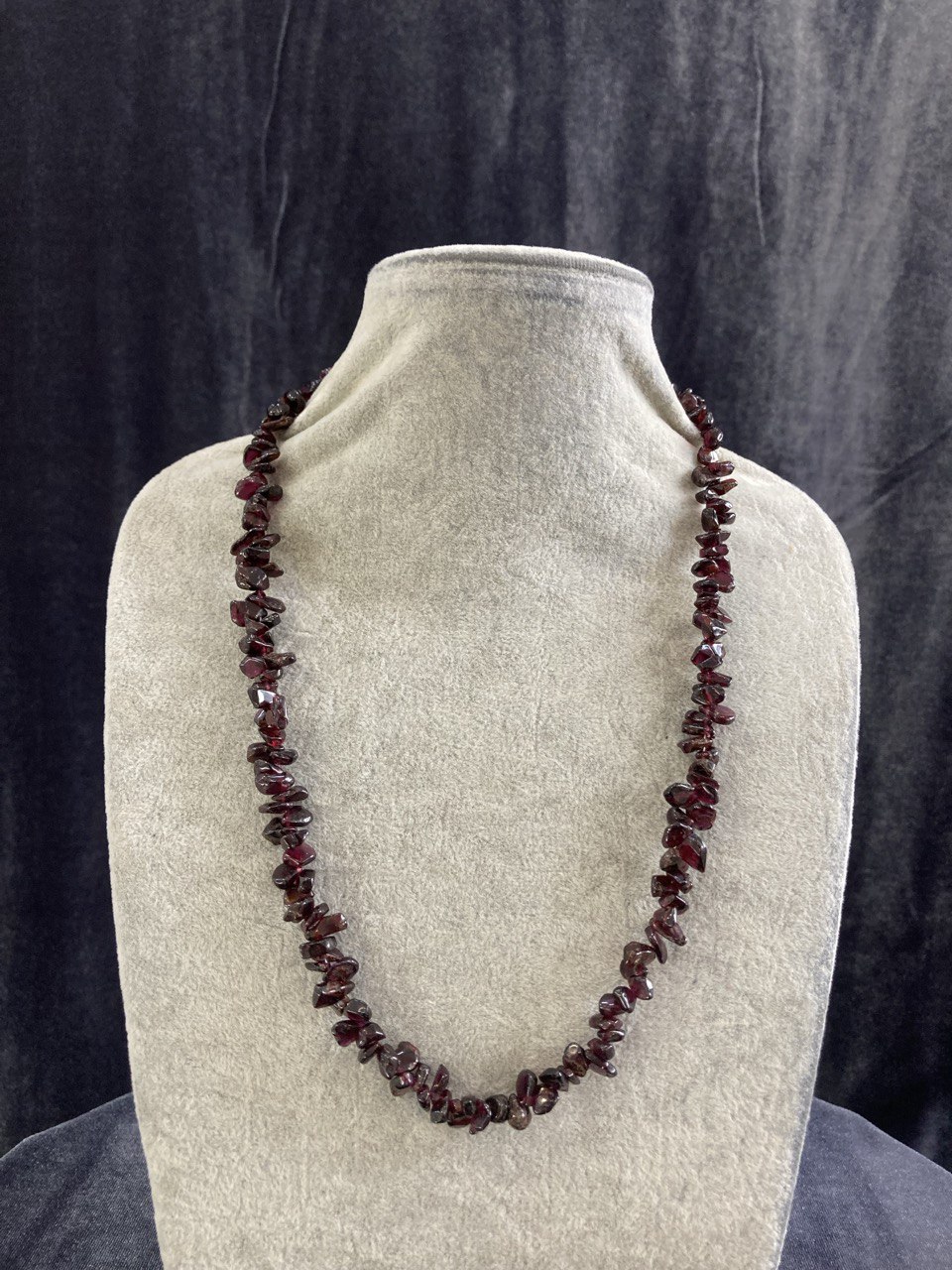 Бусы гранат  49 см.50гр.