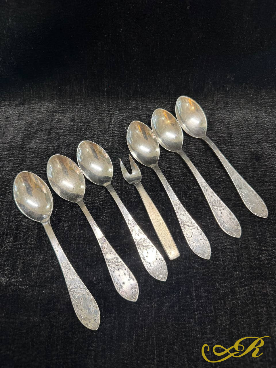  Набор чайных мельхиоровых ложек в родном футляре, СССР. 