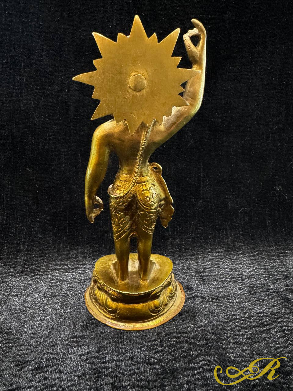  Буддийская бронзовая статуэтка,Божество, бодхисаттву, в традиционной стоящей позе с жестом благословения. 