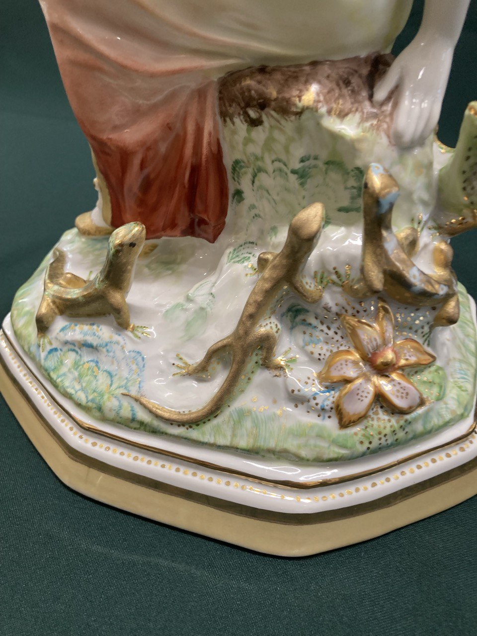 "Малахитница" или "Хозяйка медной горы" Дулево. СССР.