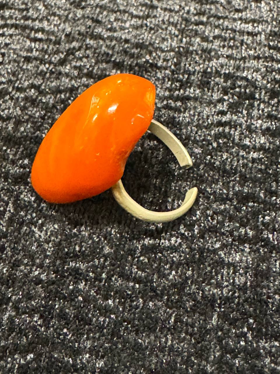 Кольцо с янтарем