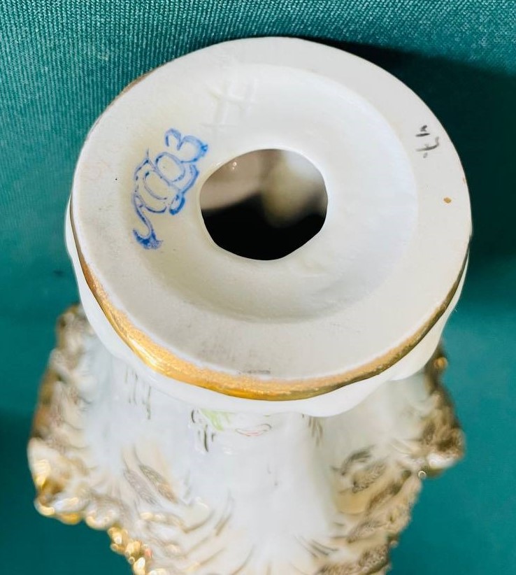 Фарфоровая статуэтка. Девушка со снопом. Крестьянка. Колхозница. Карандашница.