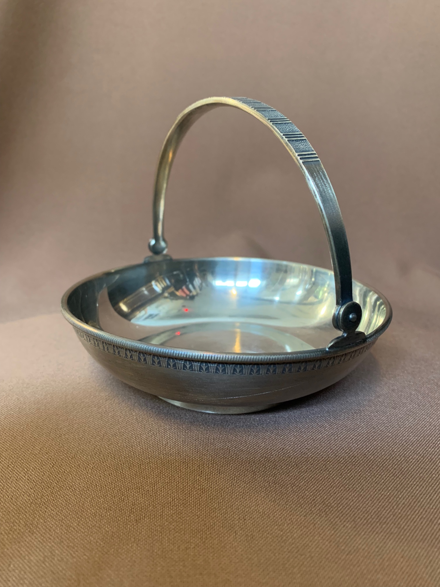 Конфетница , мельхиор, диаметр 12 см