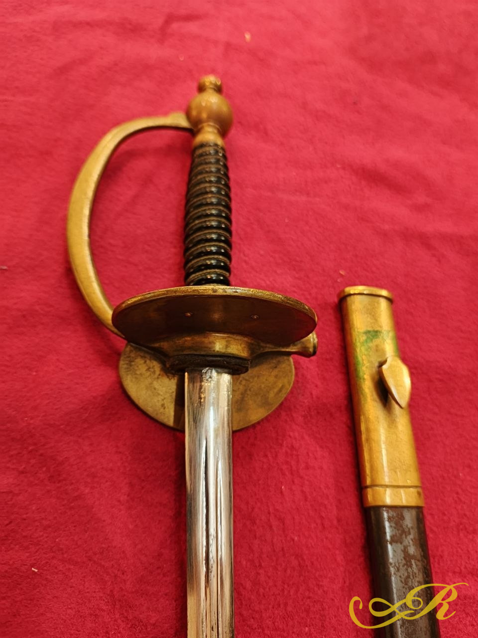  Сабля с ножнами Европа . Клеймо в виде сабли 95 см