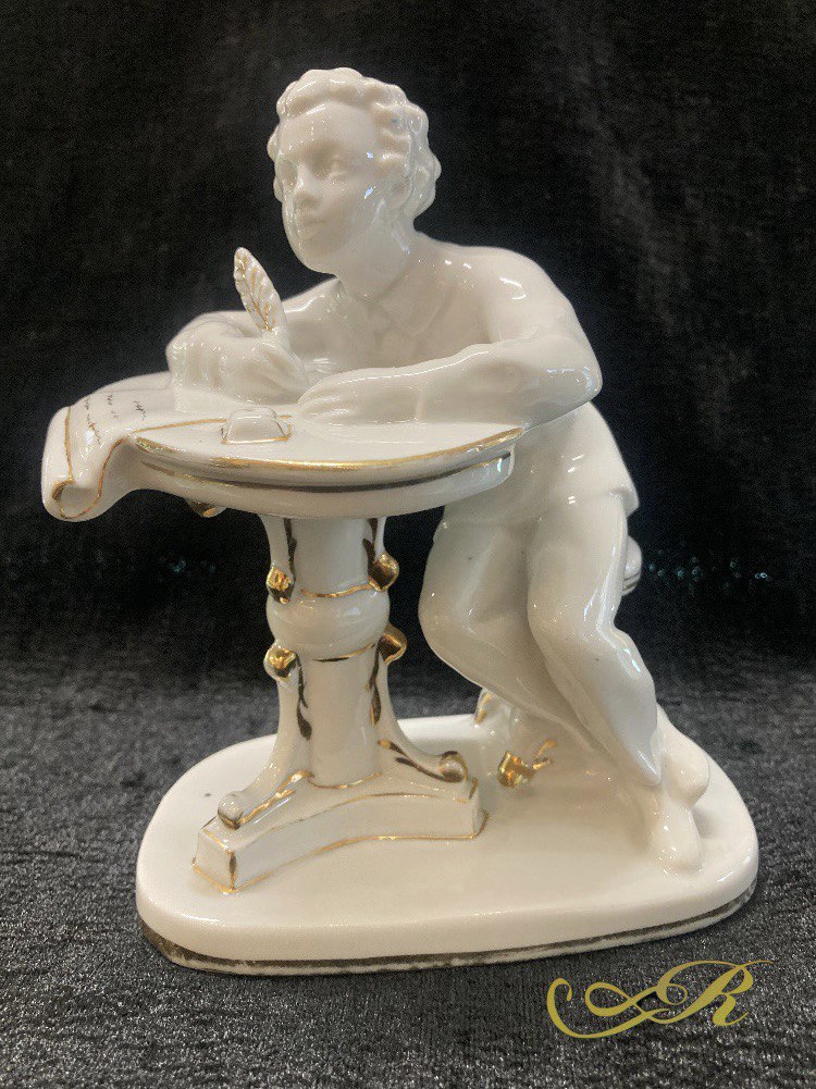 Фарфоровая статуэтка. Пушкин А.С. ЛФЗ 2 сорт.