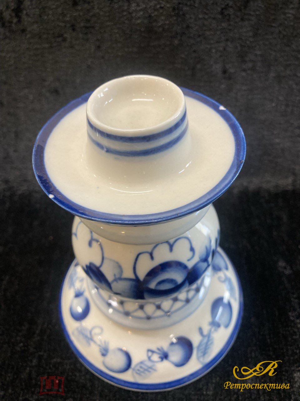 Фарфоровый подсвечник, СССР, сер. ХХ в. фарфор, высота 15 см. Клеймо: Гжель.