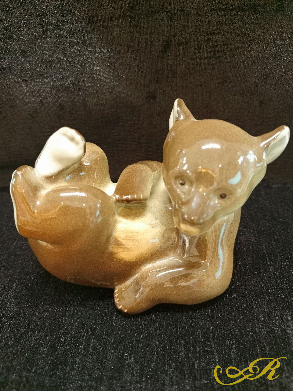  Фарфоровая статуэтка "Медвежонок лежащий" " Резвящийся мишка" ( ЛФЗ) Твердый фарфор Вторая половина ХХ века 1970-1980гг.