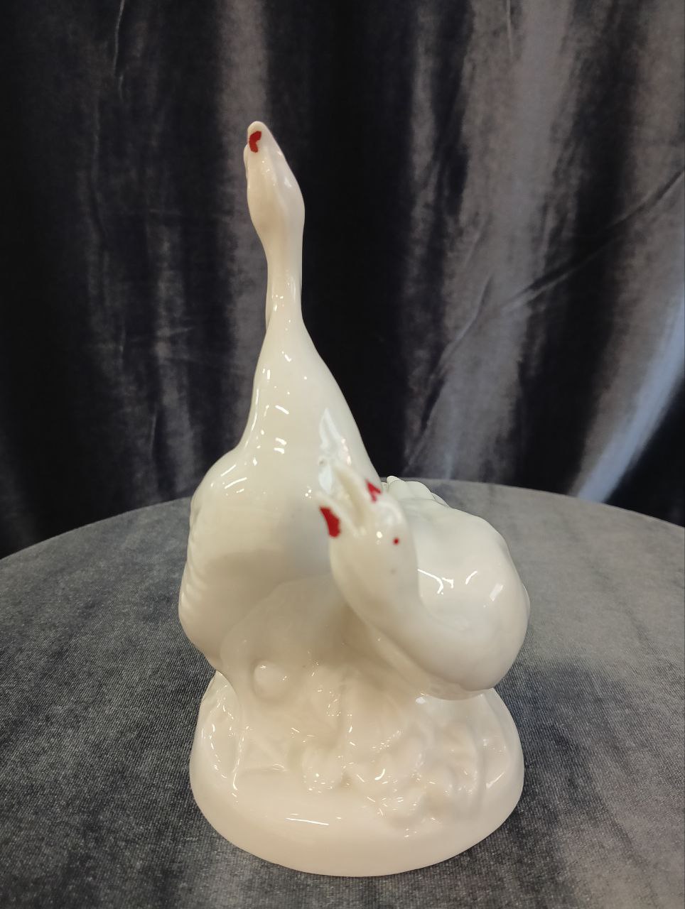 Статуэтка «Гуси» фарфор, 16 см, ЛФЗ