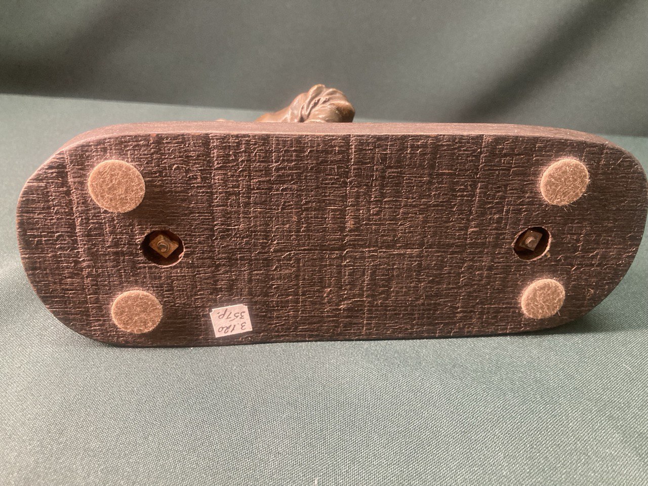 Скульптура  " Черкес, крадущийся в засаде. " Автор Лансере Е.А. 1871 г.