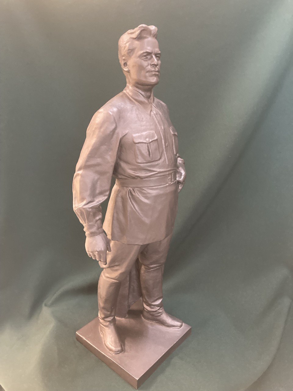 Скульптура "Киров"