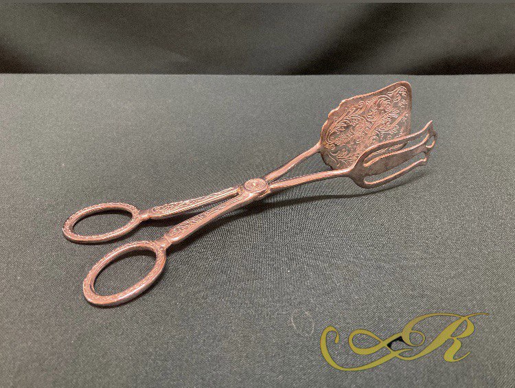 Щипцы сервировочные. Англия.