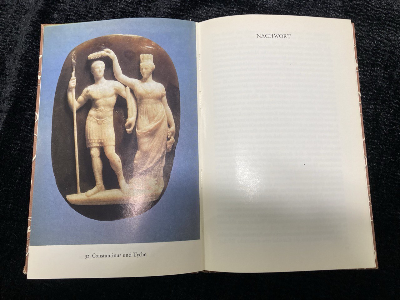 Antike kameen книга на немецком языке. 55 стр.