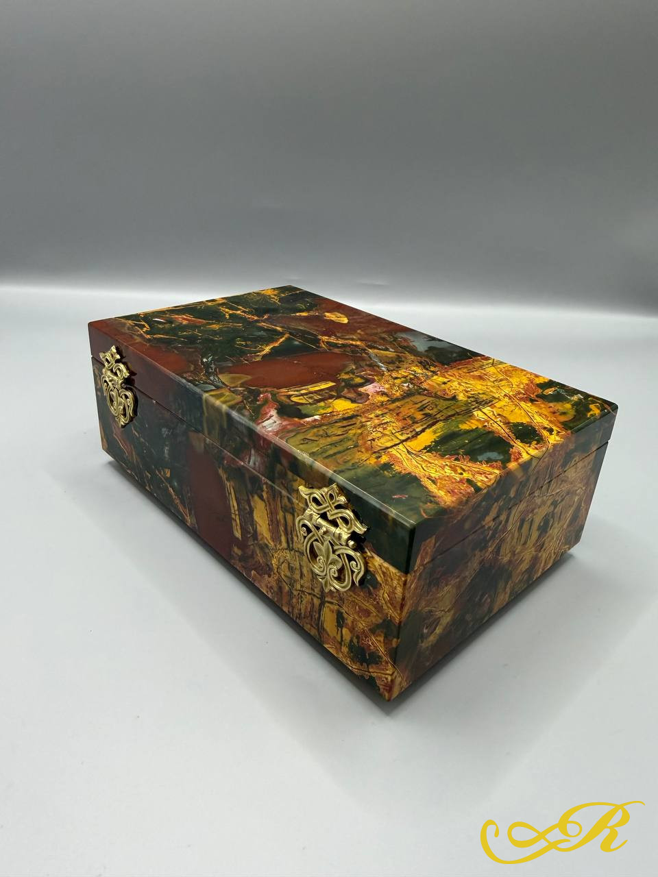  Шкатулка сибайская яшма (Пикассо), бронза. Размер 17,5х10,5х6,5 см.