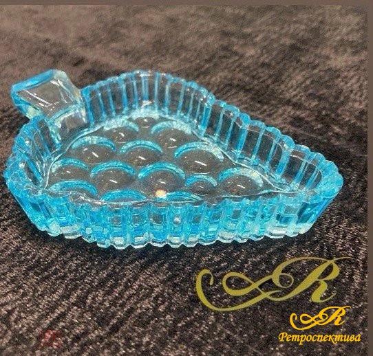 Стеклянная розетка.Голубое стекло. Винтаж. СССР.