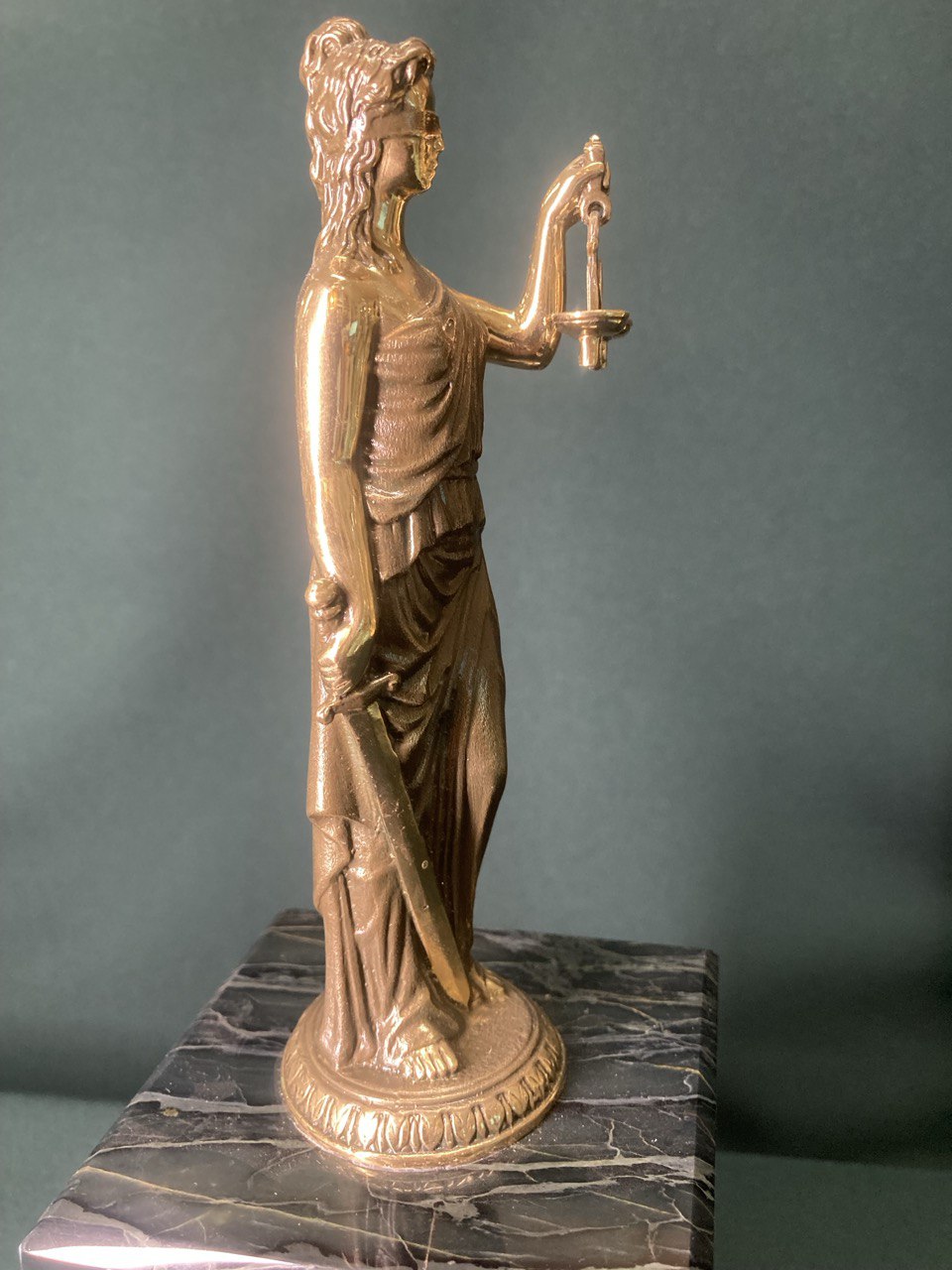 Скульптура "Фемида". Бронза