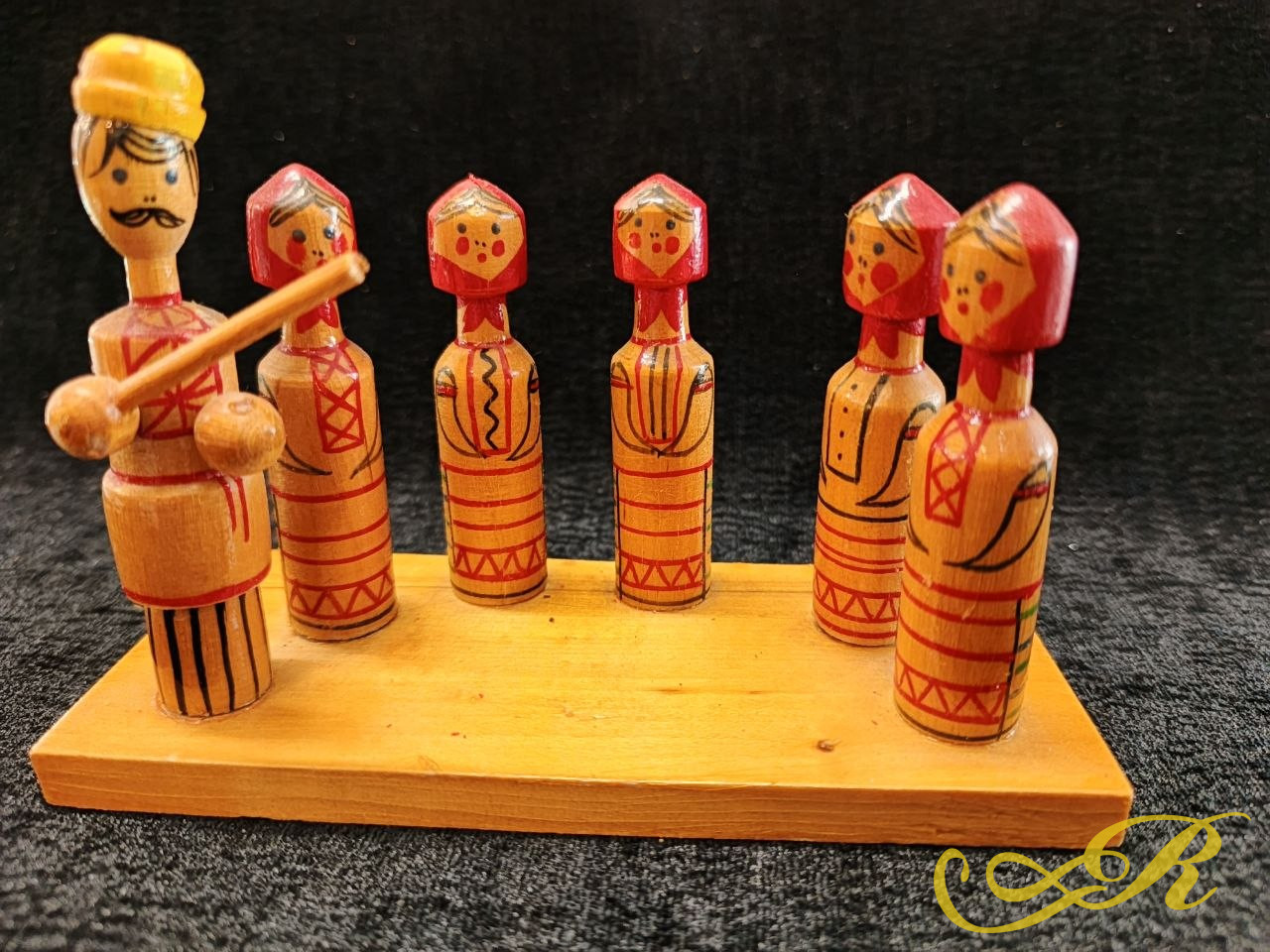 Деревянные статуэтки. Винтаж.Ручная роспись. СССР.  В-9,2 см. Ш-13,4 см.