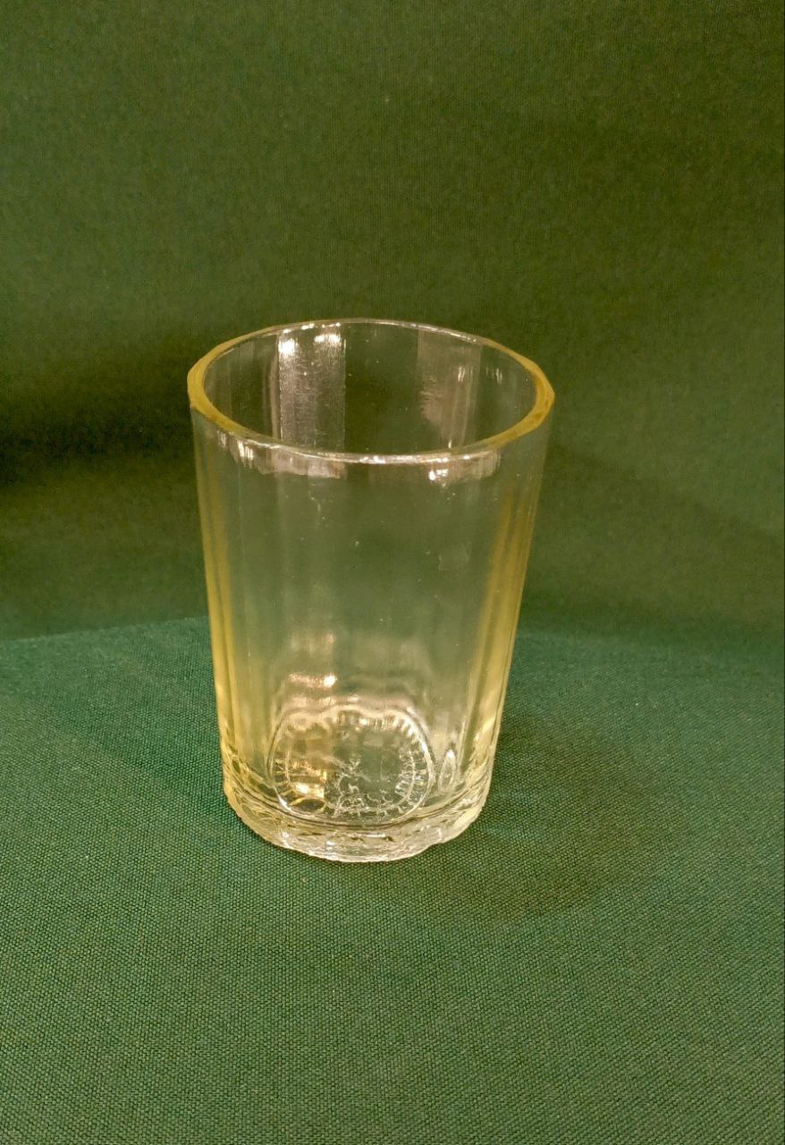 Стопка.100 мл, h 7,5 см. Времена СССР. Стекольный завод им. Дзержинского Белорусской ССР .