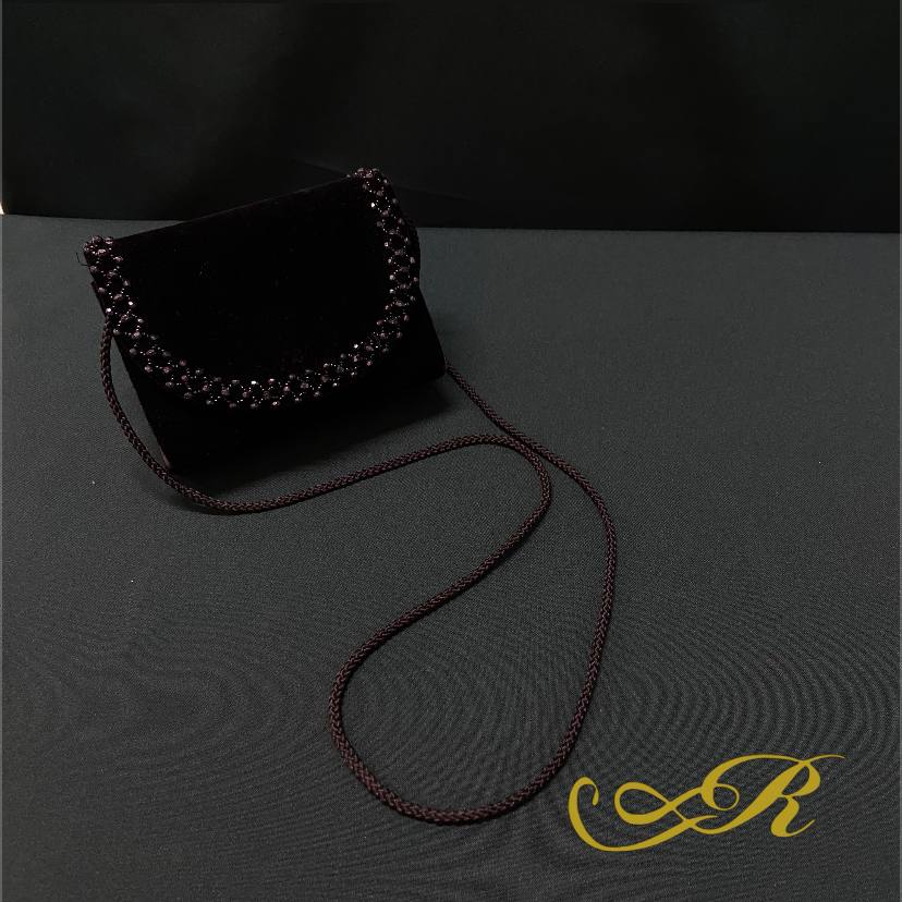 Сумочка «театральная». Замша, стразы.