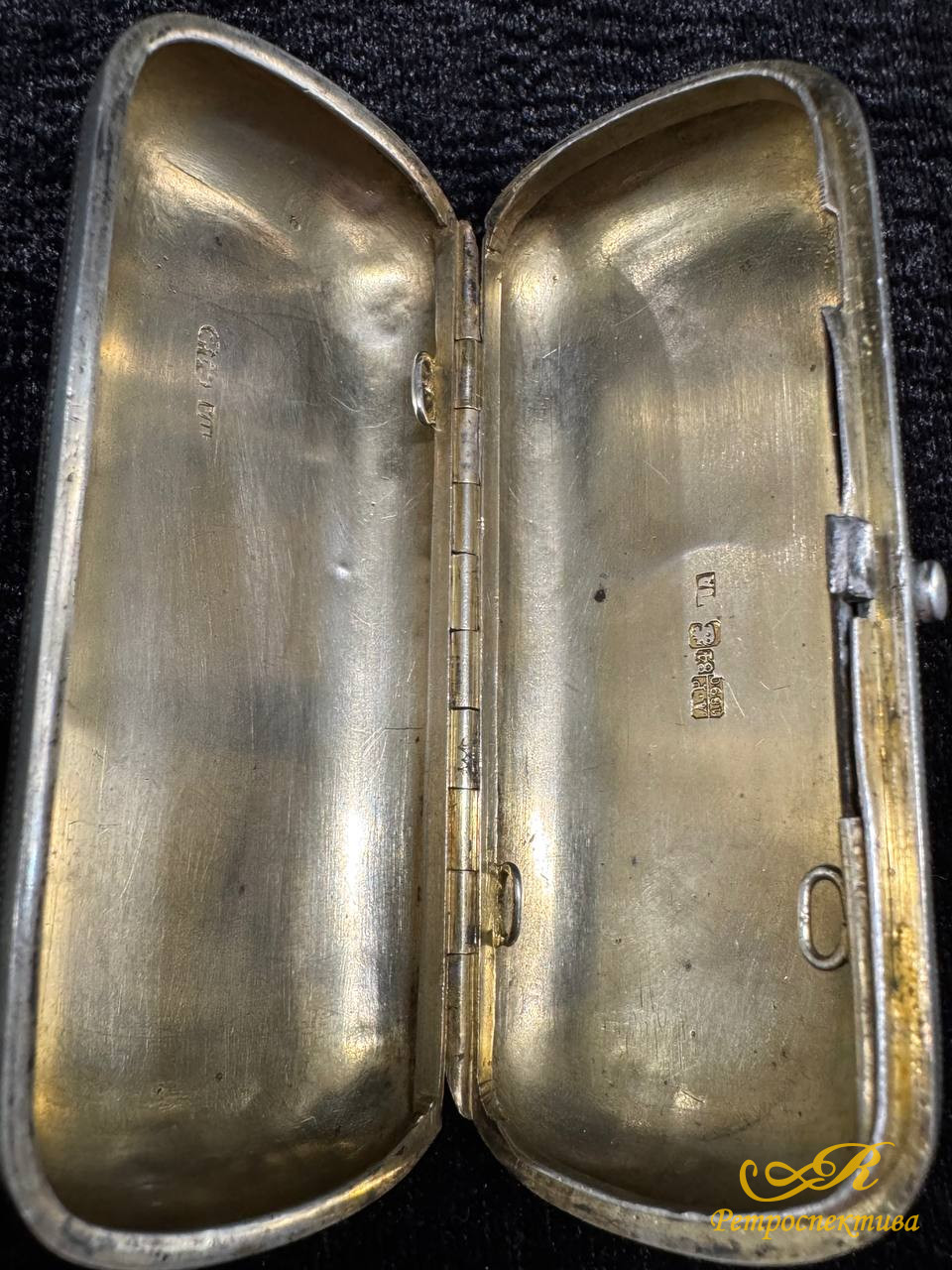 Серебряная таблеточница, портсигар 84 пр.,1890 г. Техника чернь, остатки золочения.