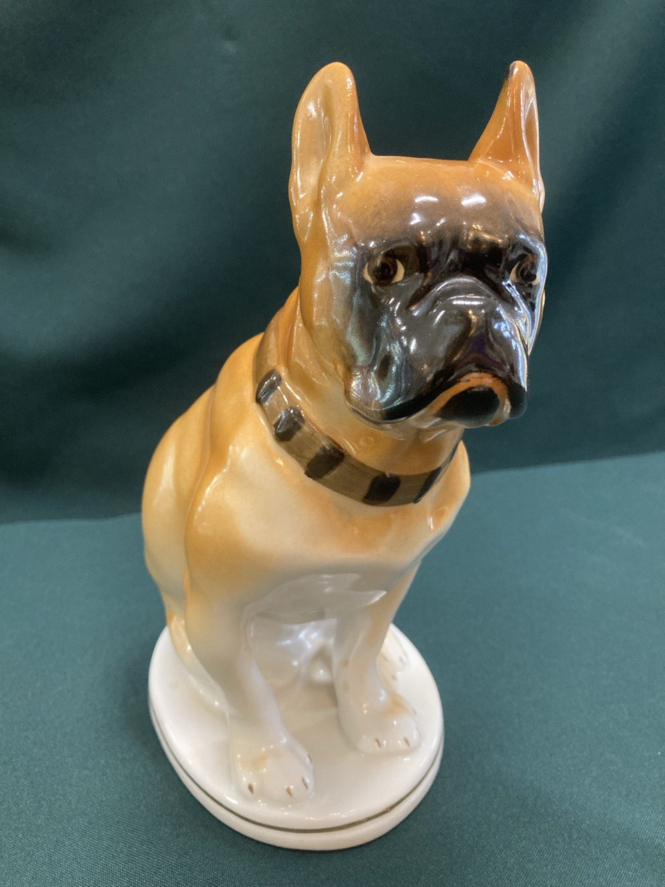 Фарфоровые фигурки " Собачки".