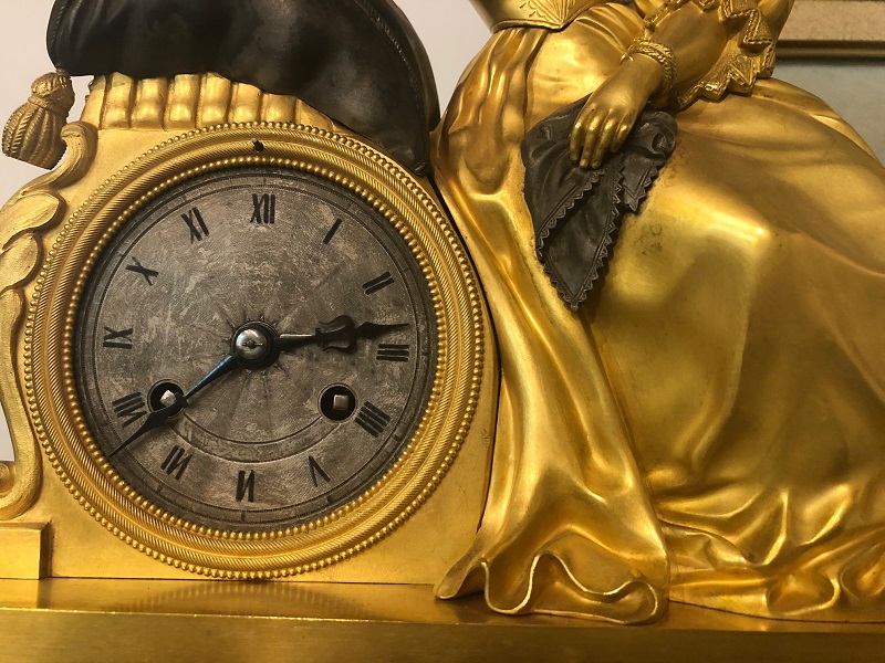 Часы "Девушка с лютней", ампир, Франция, XIX в.