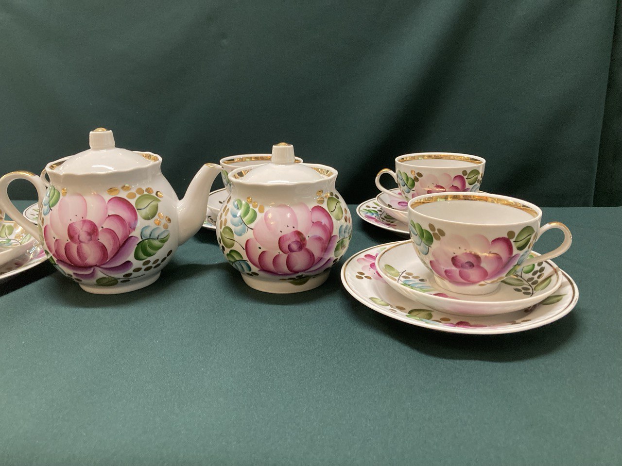 Фарфоровый чайный сервиз. Прокопьевский ФЗ.  СССР.