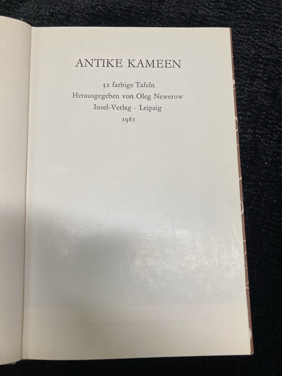 Antike kameen книга на немецком языке. 55 стр.