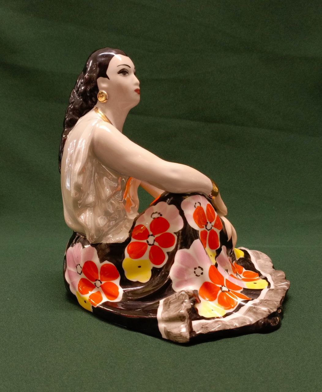 Статуэтка «Цыганка» Дулёво 1966г. H 18.5см