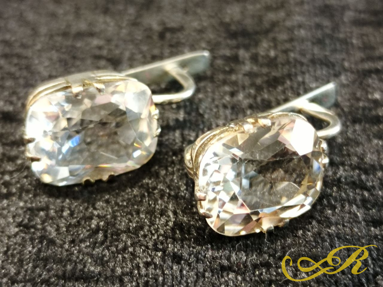 Серьги серебро 875 пр. Камень горный хрусталь. Авторская работа. 6,62 гр. Дл-2,4 см. Ш-1,2 см. 