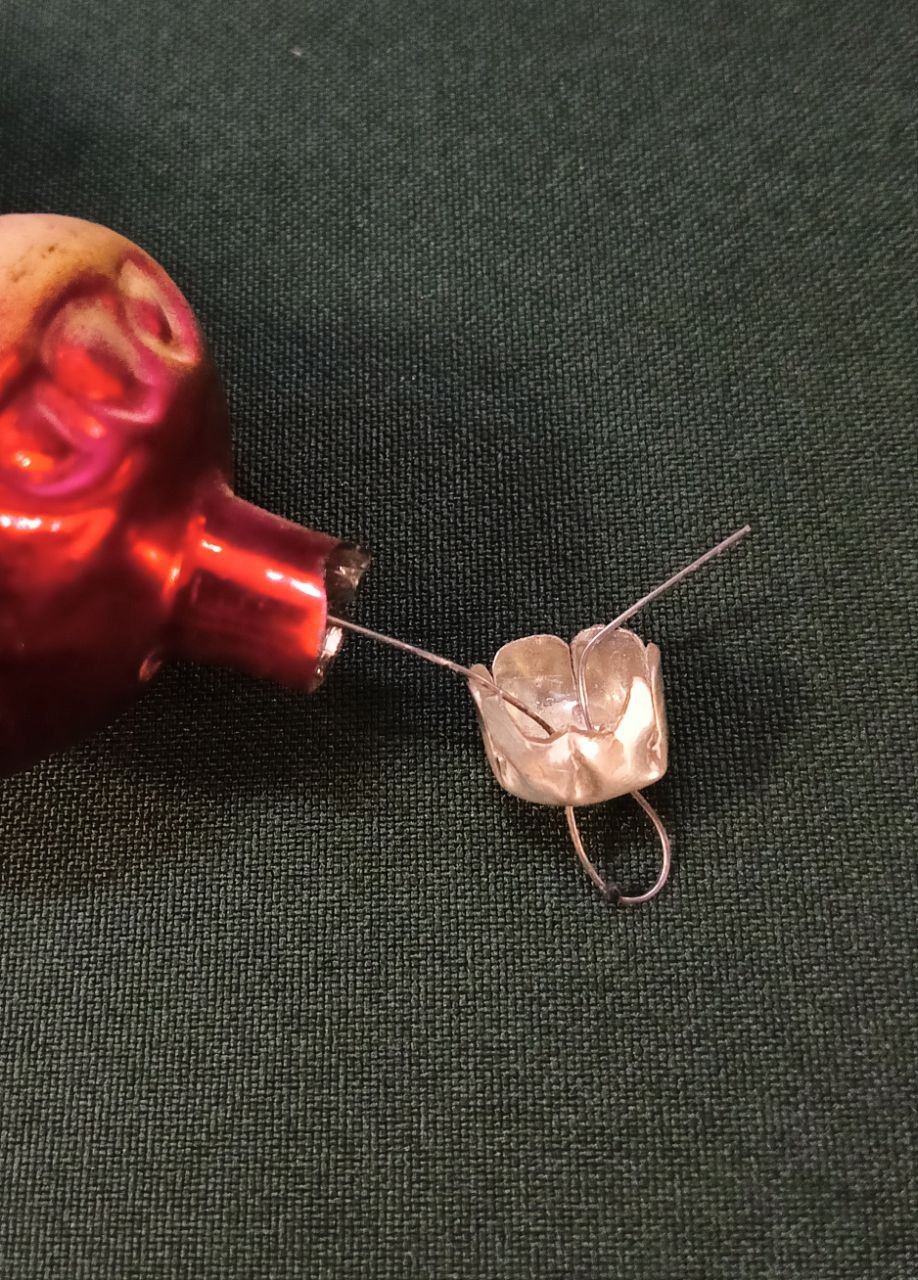 Елочная игрушка «Хоккеист», 9х4,5 см, редкая