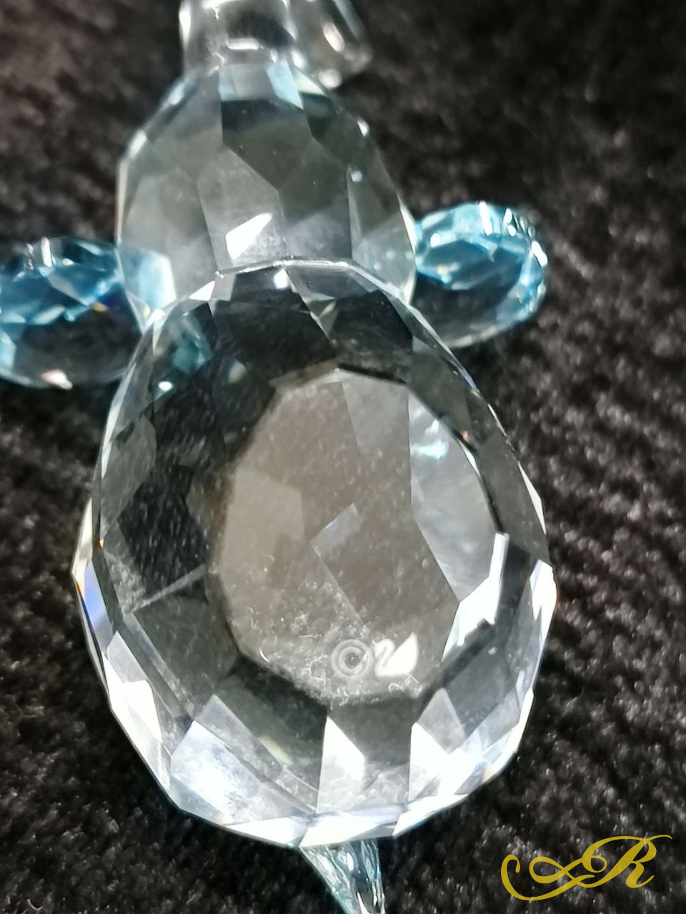  Swarovski Слоник с поднятым хоботом. Оригинальная хрустальная фигурка. Клеймо. В-4,6 см. Ш-7 см. 
