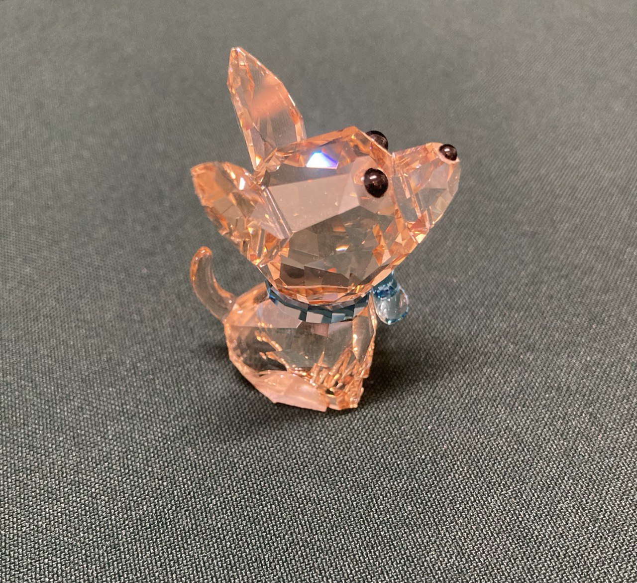 Кристаллы Сваровски. Фигурка - сувенир Swarovski "  " Поросенок" оригинал.