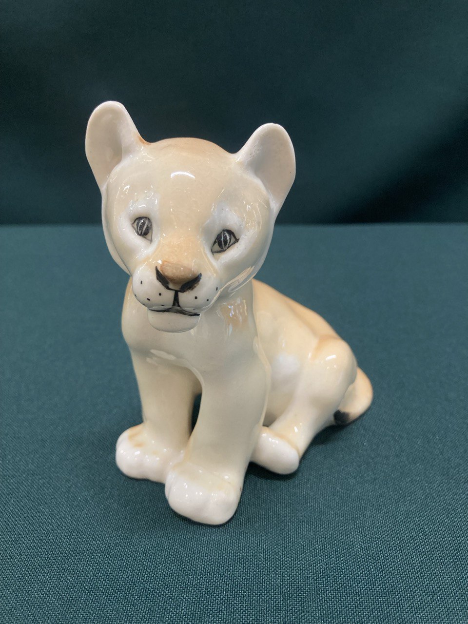 Фарфоровые фигурки " Из отряда кошачьих"