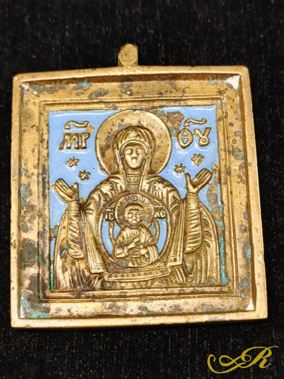  Икона "Богоматерь Знамение" XIX век. Бронза. В-6,5 см. Ш-5,5 см.