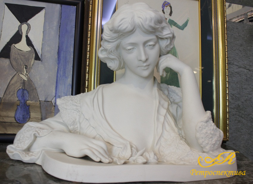 Скульптура-бюст "Девушка с розой",  Севр, Франция, XIX в.