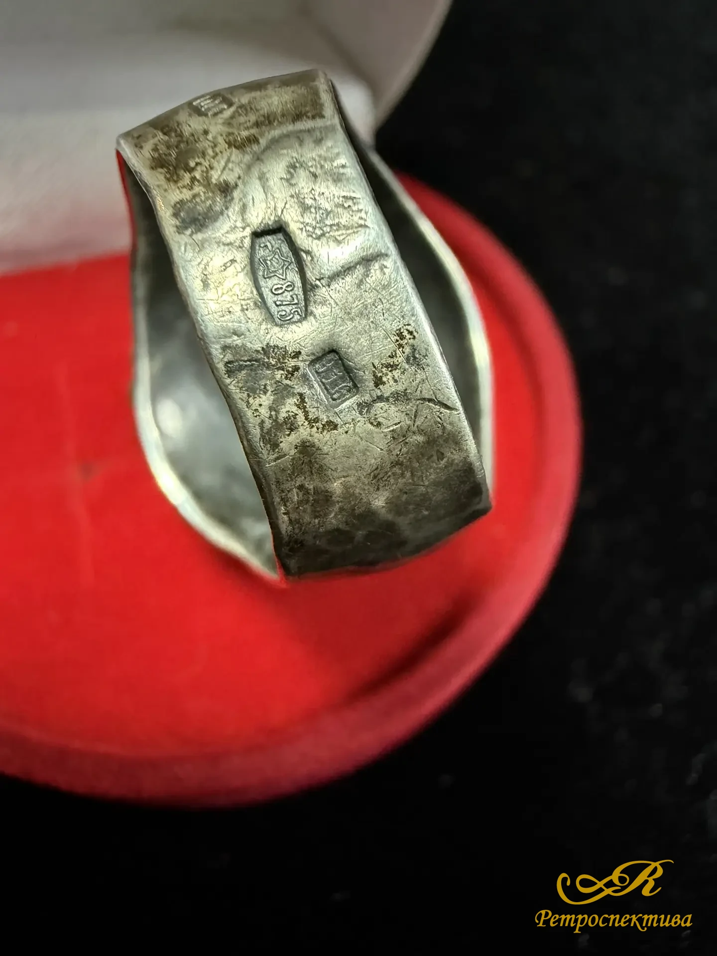 Серебряный перстень с бирюзой. 875 пр. 11,92 гр.