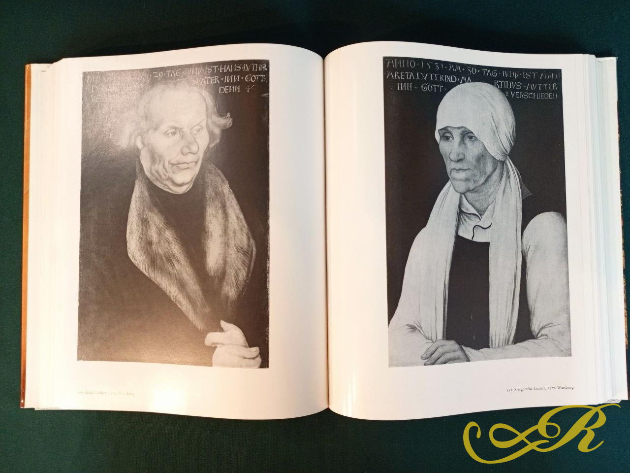   книга Вернера Шаде. фундаментальное исследование, посвященное династии немецких живописцев эпохи Возрождения. Книга впервые была издана в 1974 году в ГДР