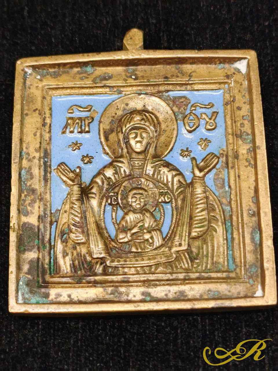  Икона "Богоматерь Знамение" XIX век. Бронза. В-6,5 см. Ш-5,5 см.